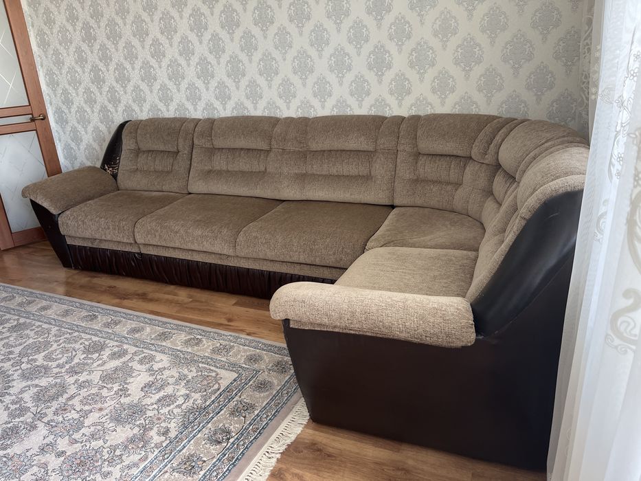 Продам угловой диван.  Состояние хорошее.