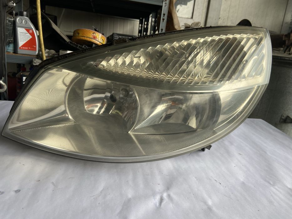 Renault Scenic 2 фарове