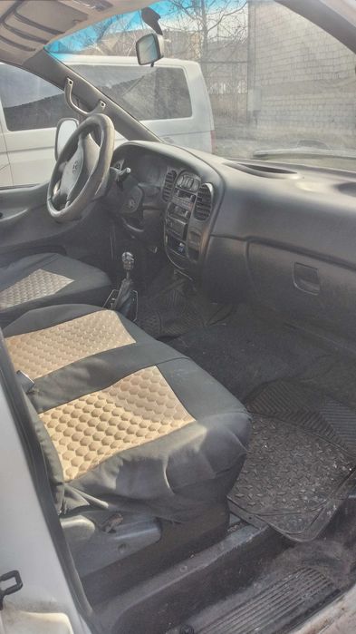 Hyundai H1 2,5 CRDI 2007г.Отлично техническо състояние.