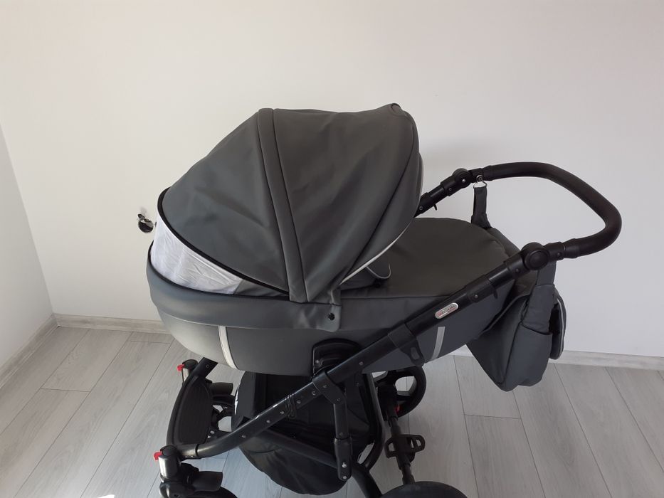 Бебешка количка 3в1 Kuga