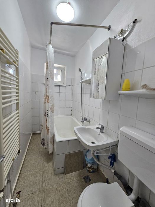 Apartament cu 2 camere, str. Ion Creangă