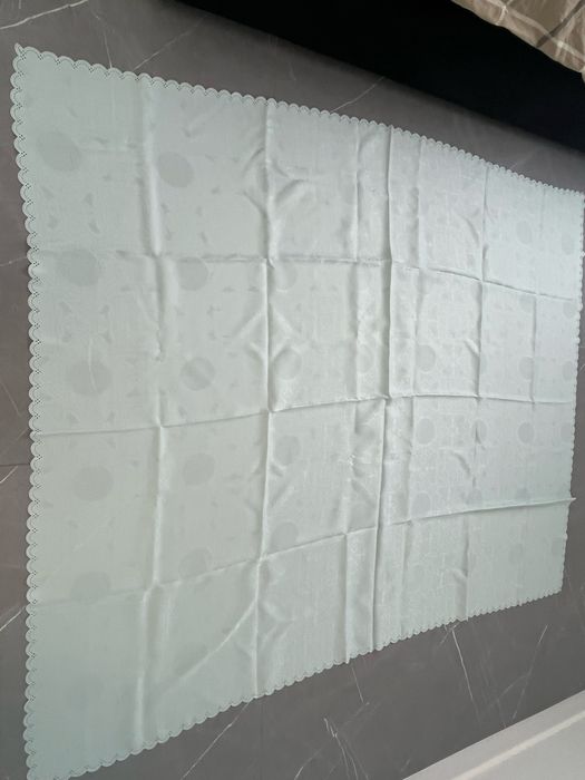 Cearsafuri si fata de masa rustice