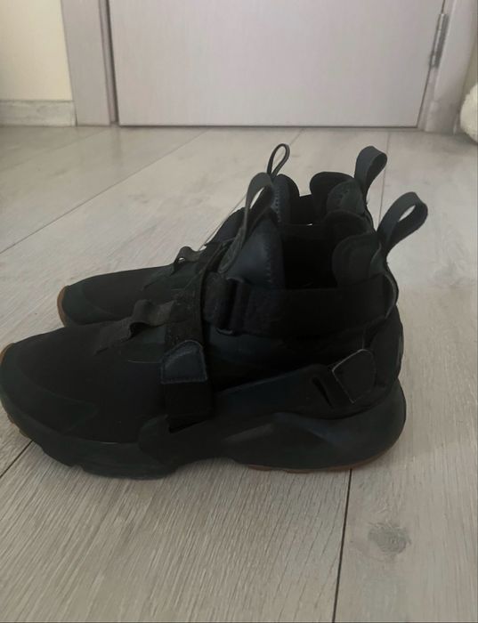 Дамски обувки Nike huarache city