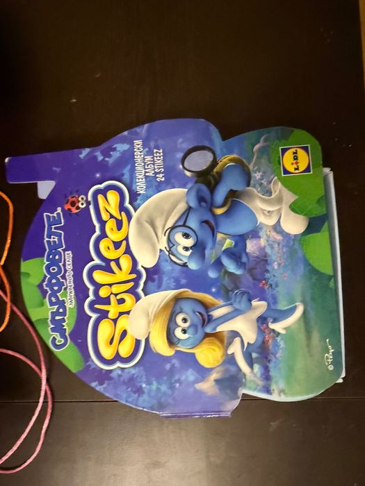 Стикита Stikeez Смърф игра пълен комплект