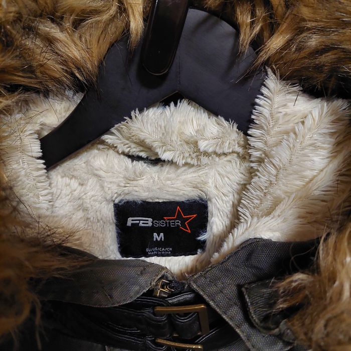 Дамско зимно яке. FB Sister Размер М