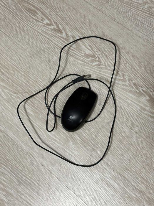Клавиатура Zik (на ĸирилица) и USB мишĸа Logitech