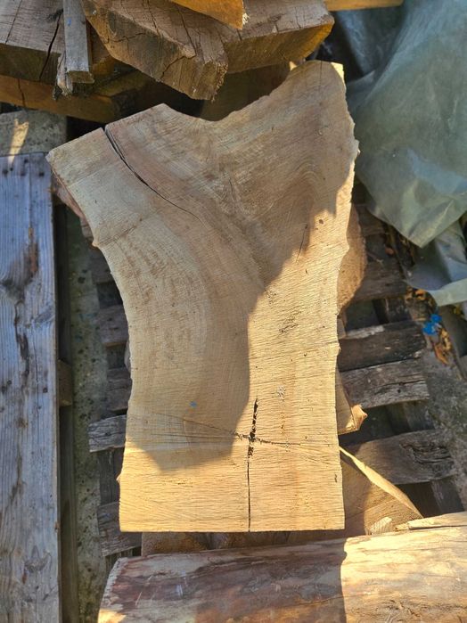 Продавам янове от орех.