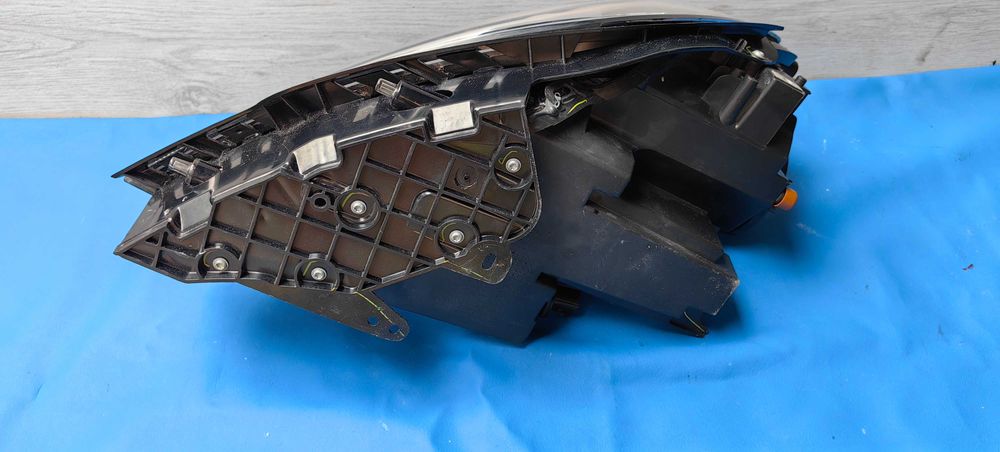 Ляв фар Jeep Compass Bi Xenon LED / Джип Компас Би Ксенон ЛЕД