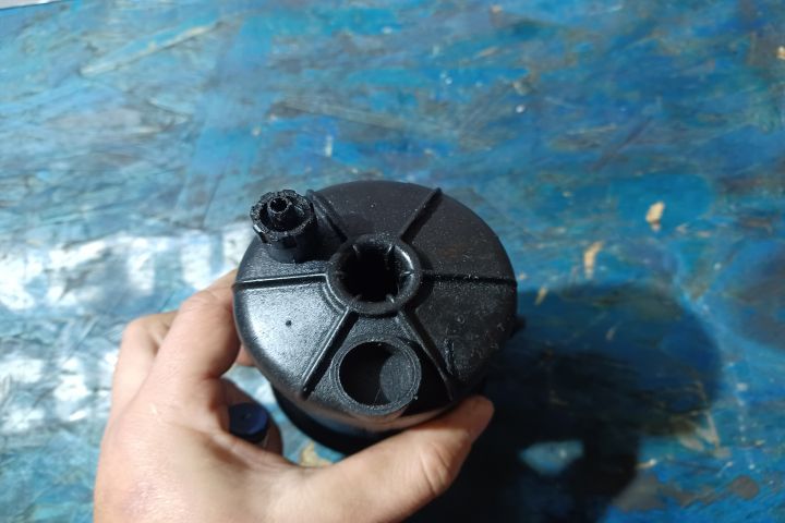 Carcasa filtru motorina 8200780950 1.9 DCI Renault Laguna a 2-a gener