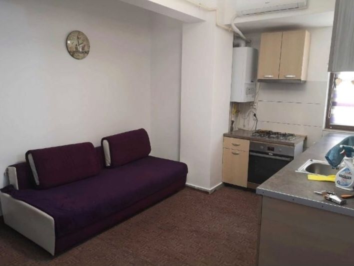 Vând apartament zona centrala