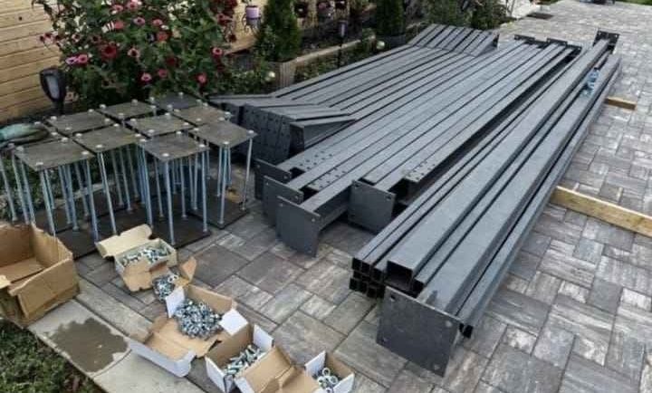Vând hală metalică 10 x15 
10/20/3 Compusă dim :
• 5ferme la 10m ipe 180
• ⁠10stâlpi la 3M ipe 180
• ⁠plăcuțe stâlpi 250x250
• ⁠10cuzi