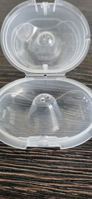 Vand set doua protectii pentru mameloane Philips Avent