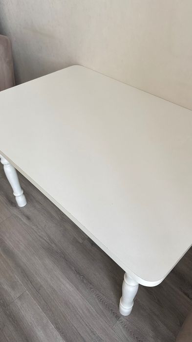 Продам стол деревянный