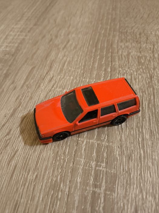 Количка Hot wheels Volvo 850 estate