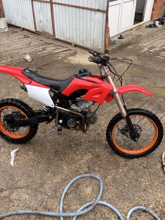 De vanzare cross 125 cm
