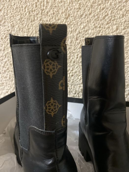 Guess Оригинални боти