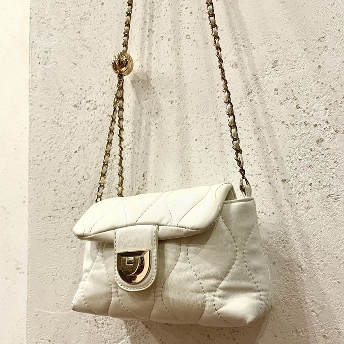 Даиска чанта с регулируема дръжка