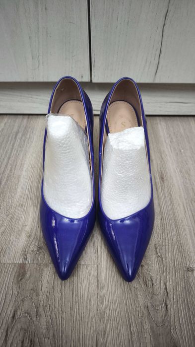 Синие женские туфли