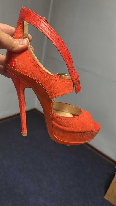 Обувь Gucci, Casadei, Saint Laurent, Jimmy Choo