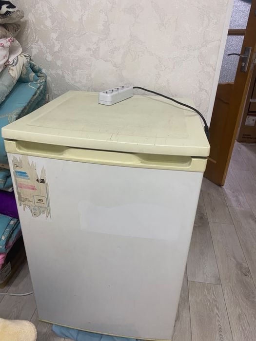 Морозильник Midea