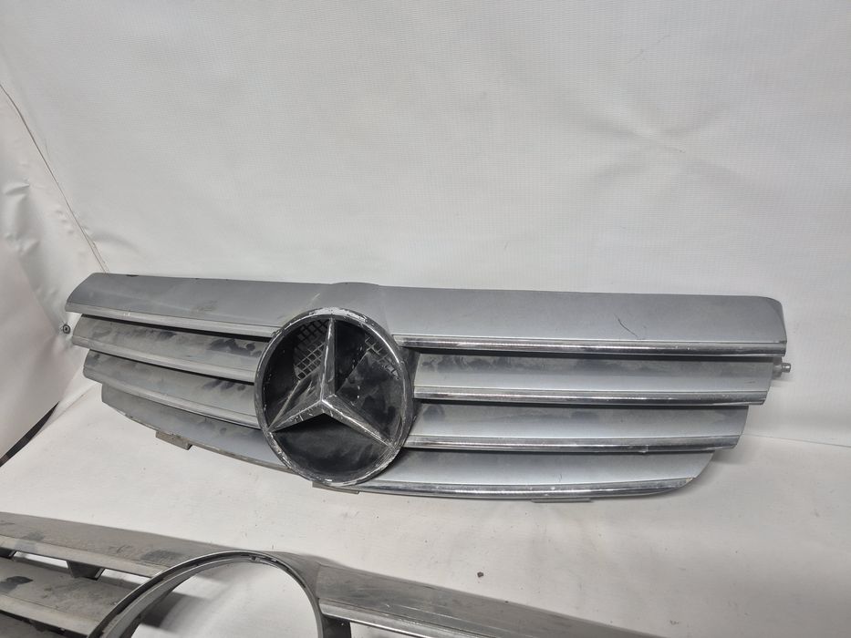 Решетка Mercedes W209 CLK