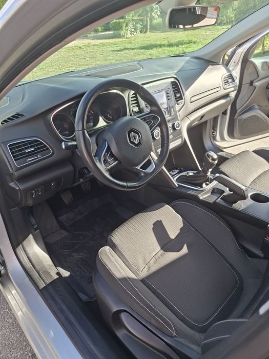 Vând Renault  Megane 4