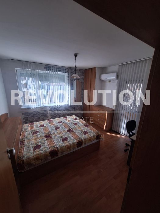 Дава се под наем Тристаен апартамент в Пловдив, Младежки Хълм - 130 кв.м за 600 € - Снимка #4