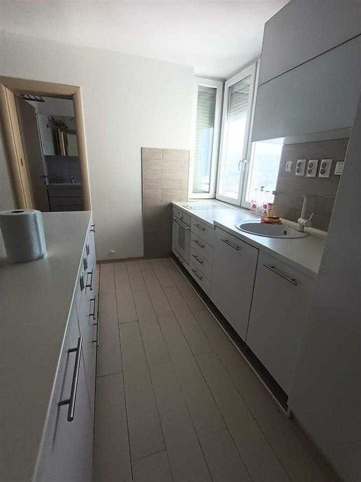 Дава се под наем Двустаен апартамент в Бургас, Зорница - 65 кв.м за 204 € - Снимка #1