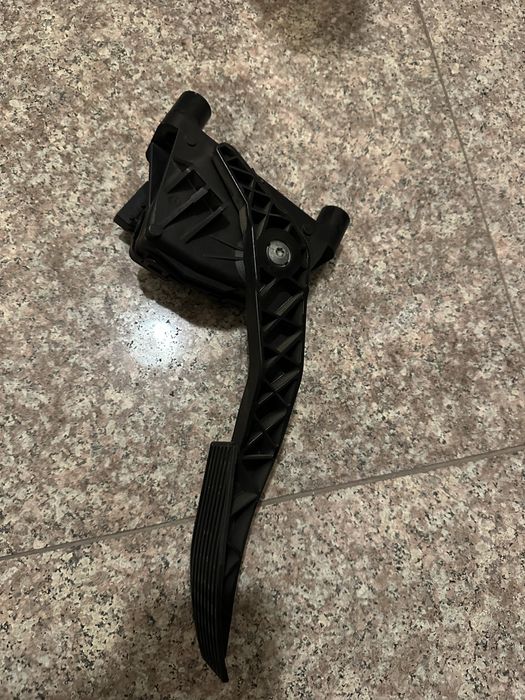 Педал газ от Opel Astra H 2.0t Z20LER