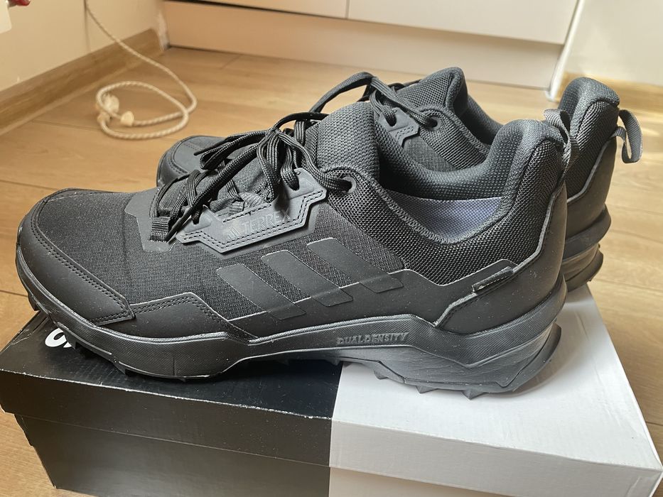 Мъжки обувки Adidas, Quechua