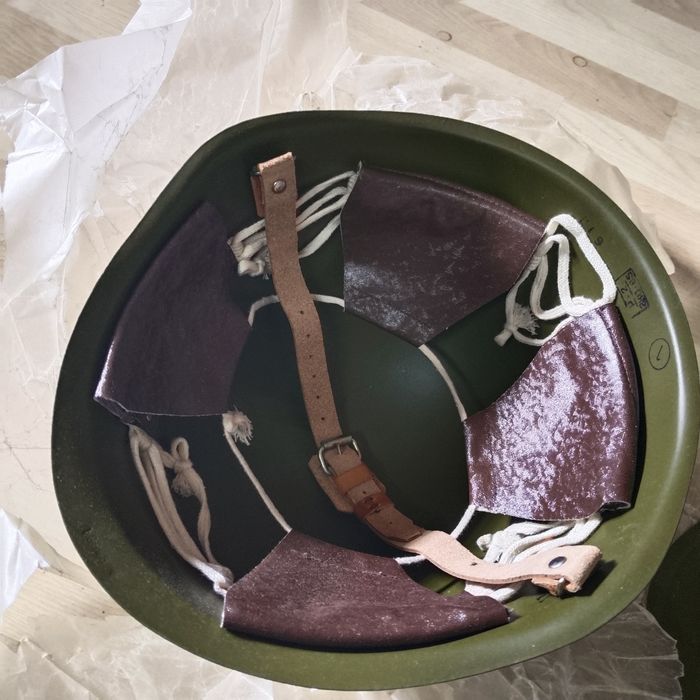 Каски, новые СССР.