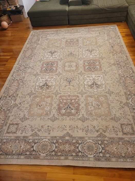 Covor 100%lână, 200 cm x 300 cm, foarte bine întreținut