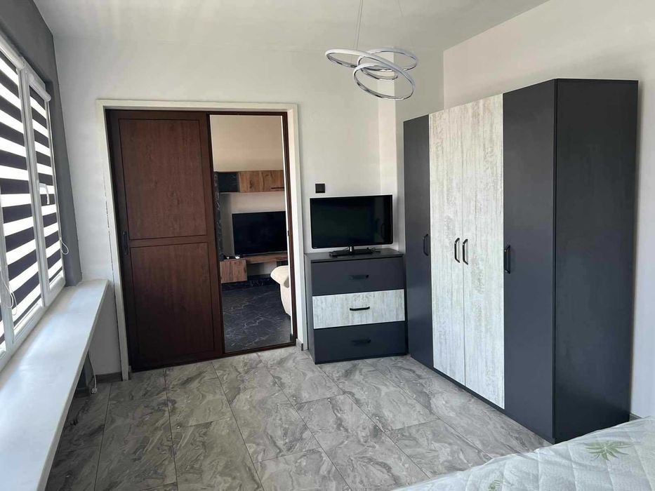 Дава се под наем Двустаен апартамент в София, Банишора - 68 кв.м за 648.21 € - Снимка #3