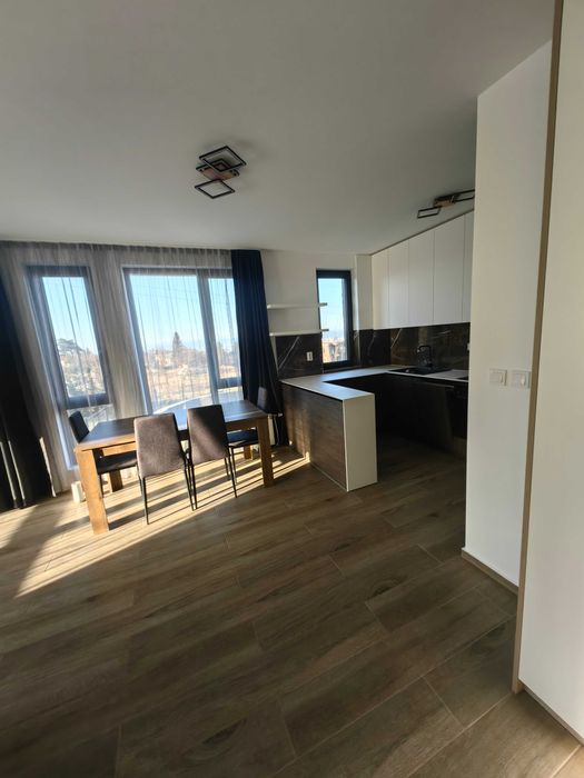 Дава се под наем Тристаен апартамент в София, Център - 110 кв.м за 1495.83 € - Снимка #8