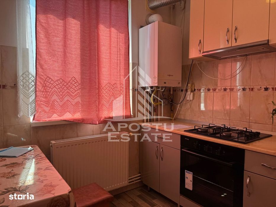 Apartament cu 2 camere, centrala proprie,