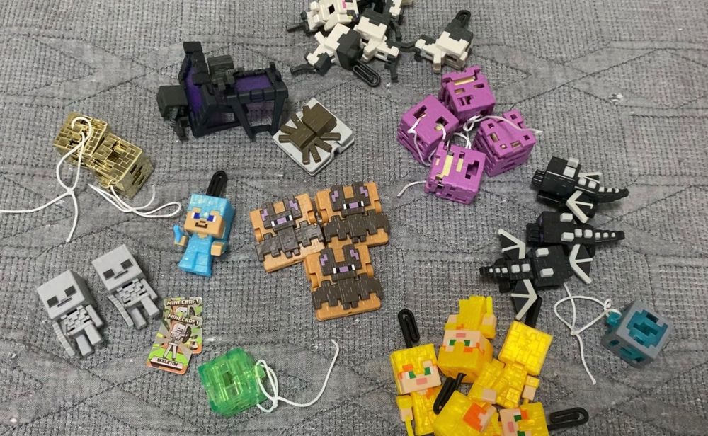 Фигурки Kinder Joy Minecraft/Киндер Джой Майнкрафт