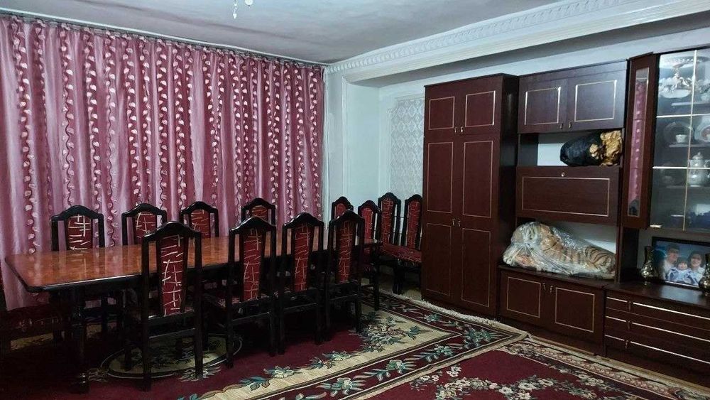 Беруний метро 3 хона квартира 115м2 талабаларда сотилади !!