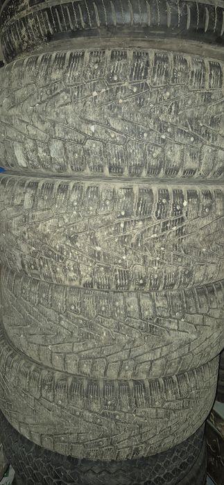 Продам шины на 18