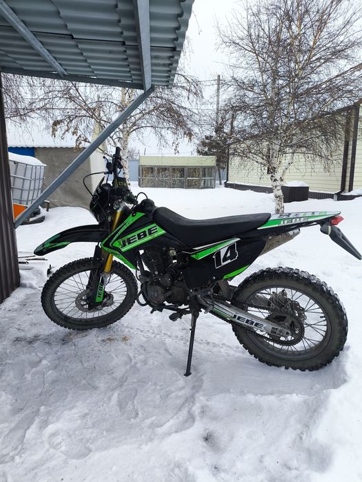 Мотоцикл эндуро 250 кубов JEBE