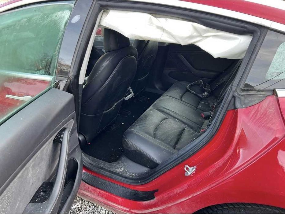 Tesla model 3 accident