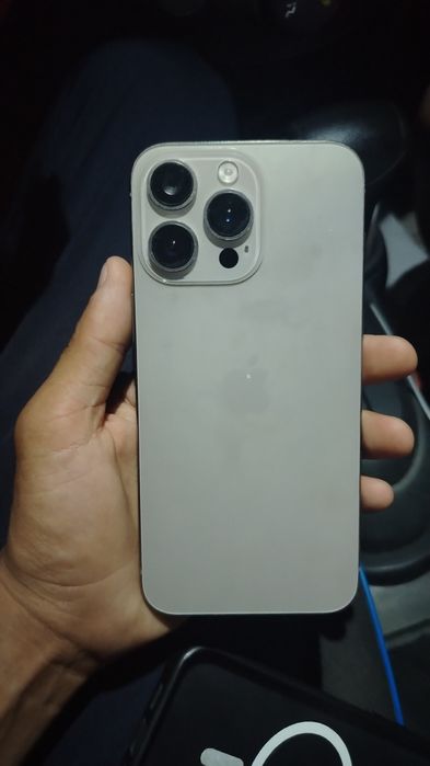 Iphone 15 pro max dubai varianti
