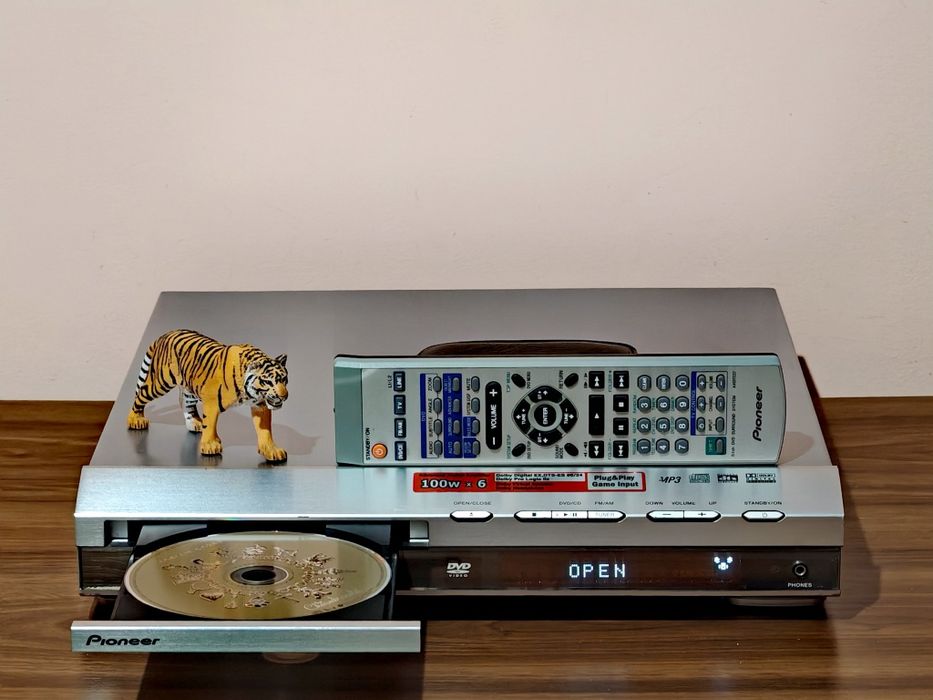 Pioneer XV-DV505. DVD/CD/MP3/tuner RDS.  Receiver rar.  Pret fix !