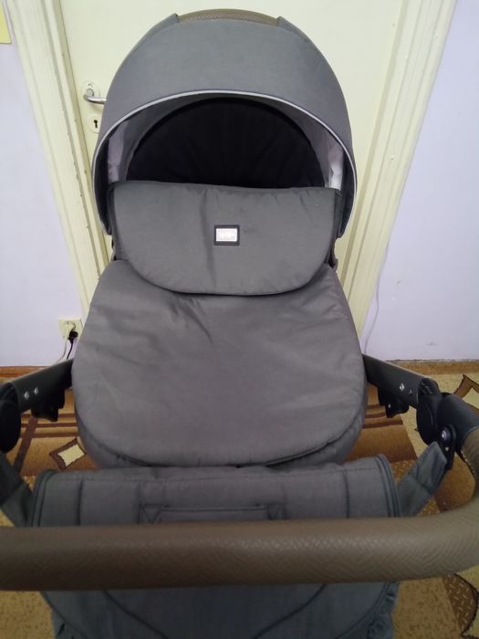 Детская коляска 3 в 1