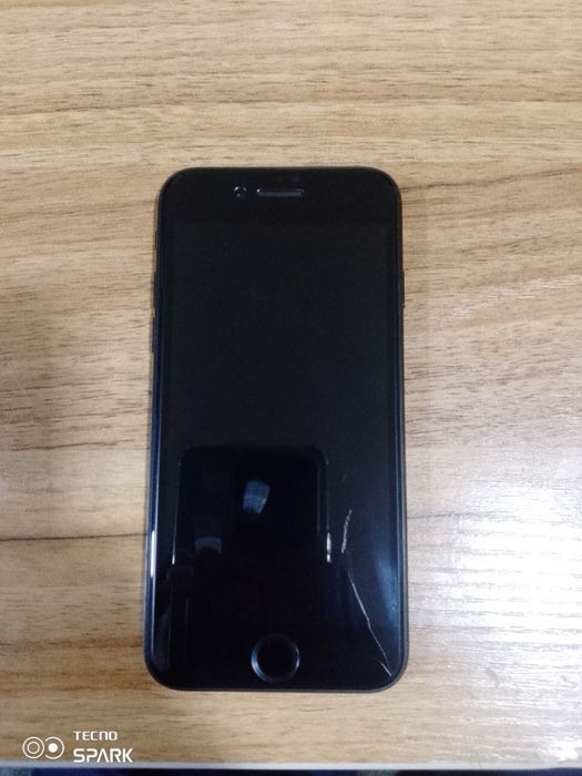Iphone SE/64GB 2020 sotiladi