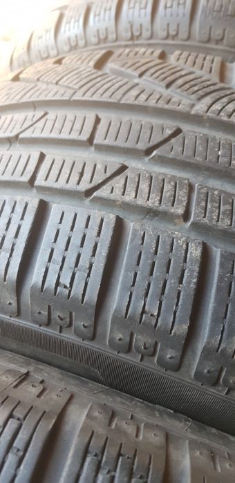 Зимни гуми-16цола-225/55-1бр.-55лв."PIRELLI "