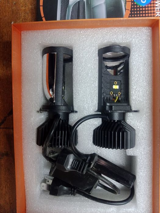 Продам лампы Билед H4.