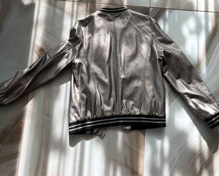 Сребърно кожено яке