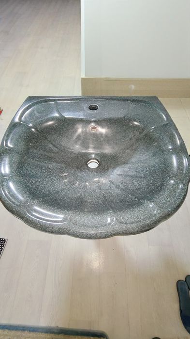 Продам умывальник б.у.
