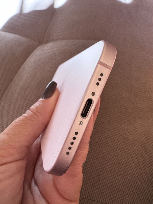 iPhone 15 128gb  розов