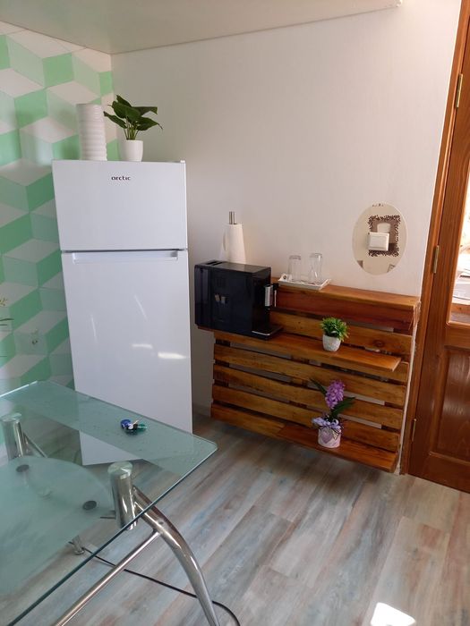 Închiriez apartament